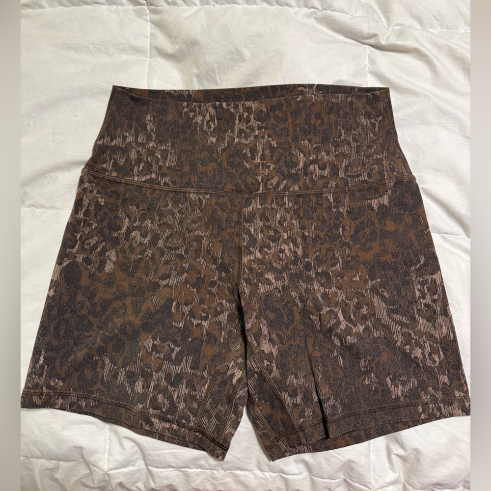 Lululemon Align 6” shorts